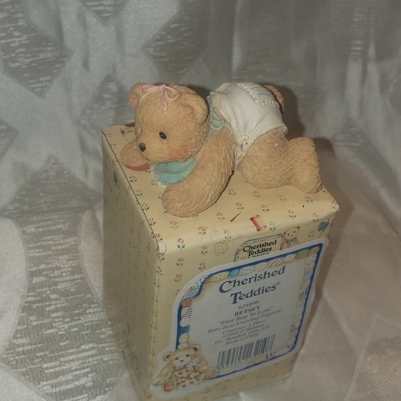 3/20Betsey the first steps to love - Picture 2 of 4